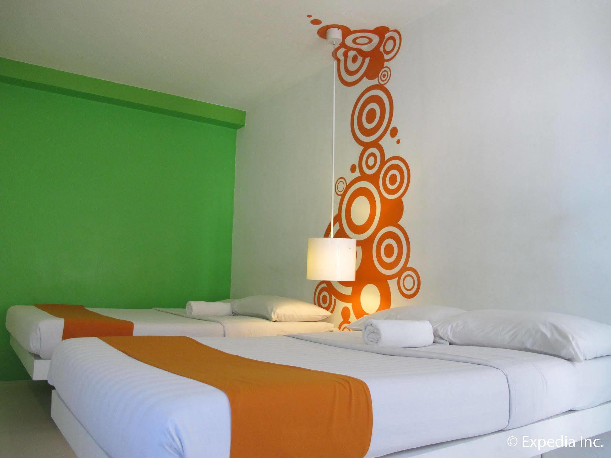 โรงแรมไอส์แลนด์สเตย์ เซบูซิตี้ Cebu ภายนอก รูปภาพ