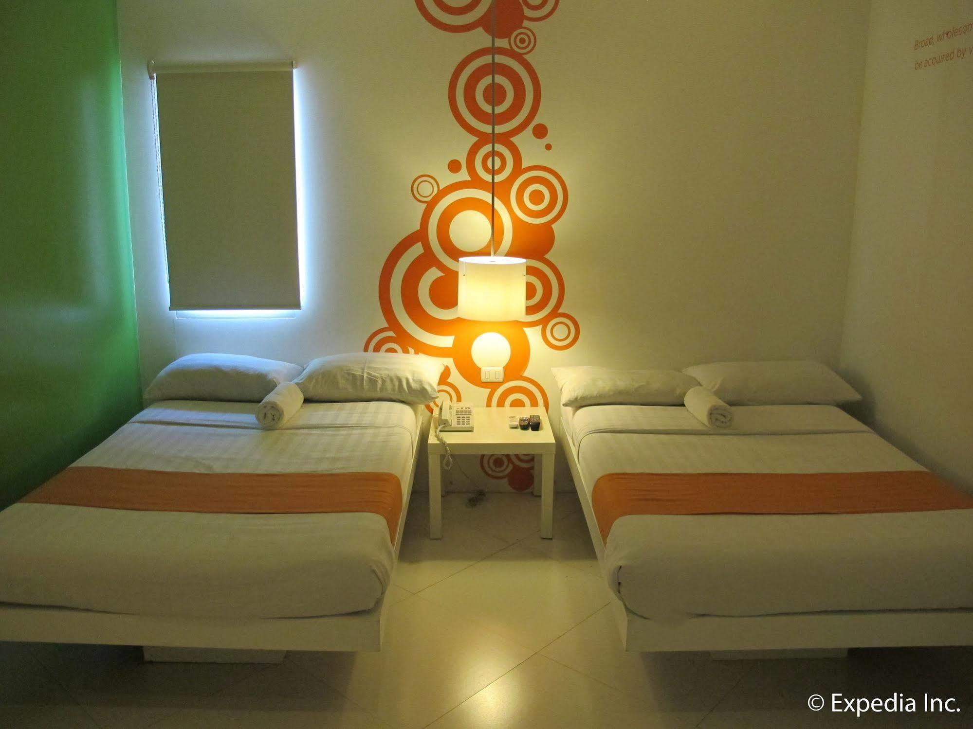 โรงแรมไอส์แลนด์สเตย์ เซบูซิตี้ Cebu ภายนอก รูปภาพ