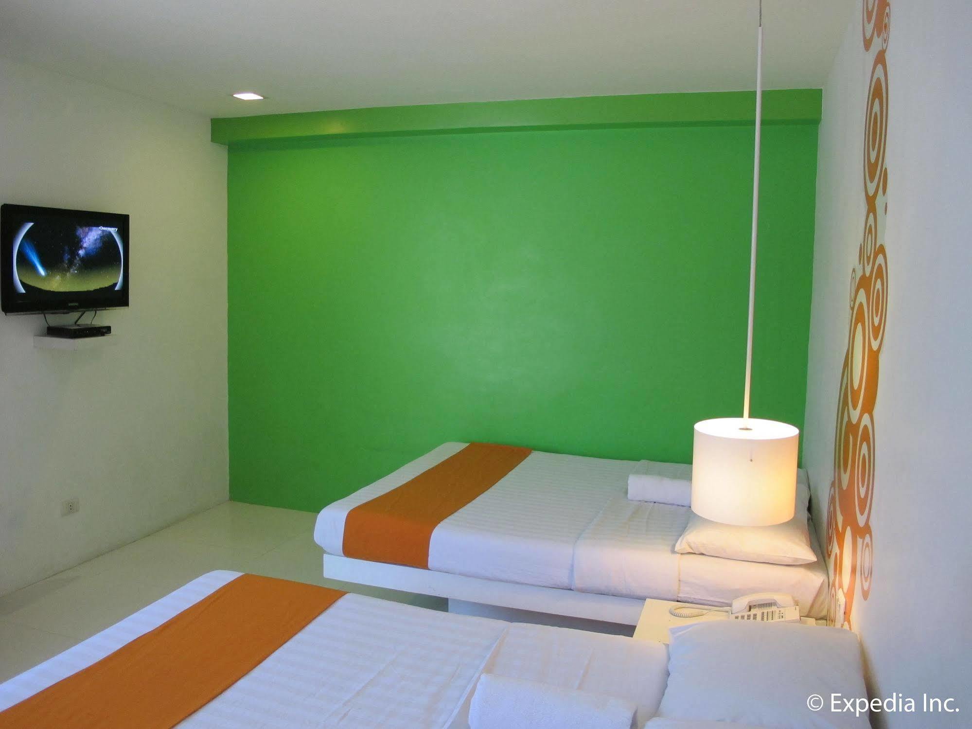 โรงแรมไอส์แลนด์สเตย์ เซบูซิตี้ Cebu ภายนอก รูปภาพ
